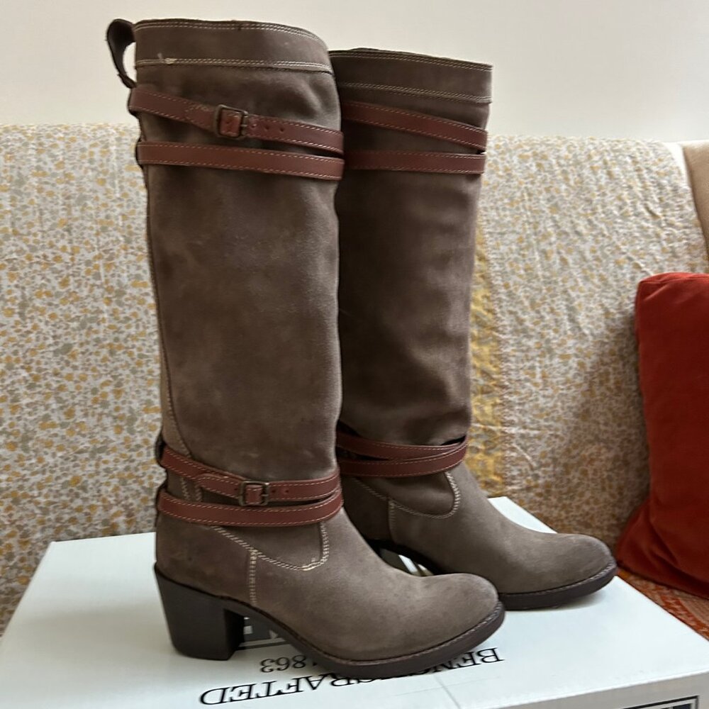 Frye Jane Slouchy Strappy Suede Boots ~Size 7.5 M